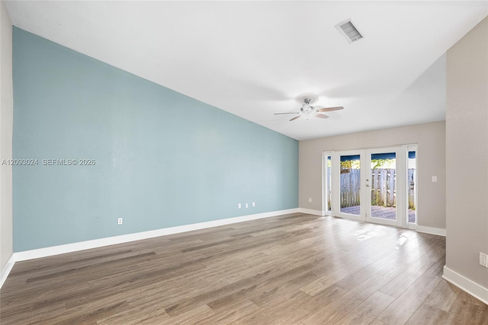 14270 SW 97th Ter photo 9