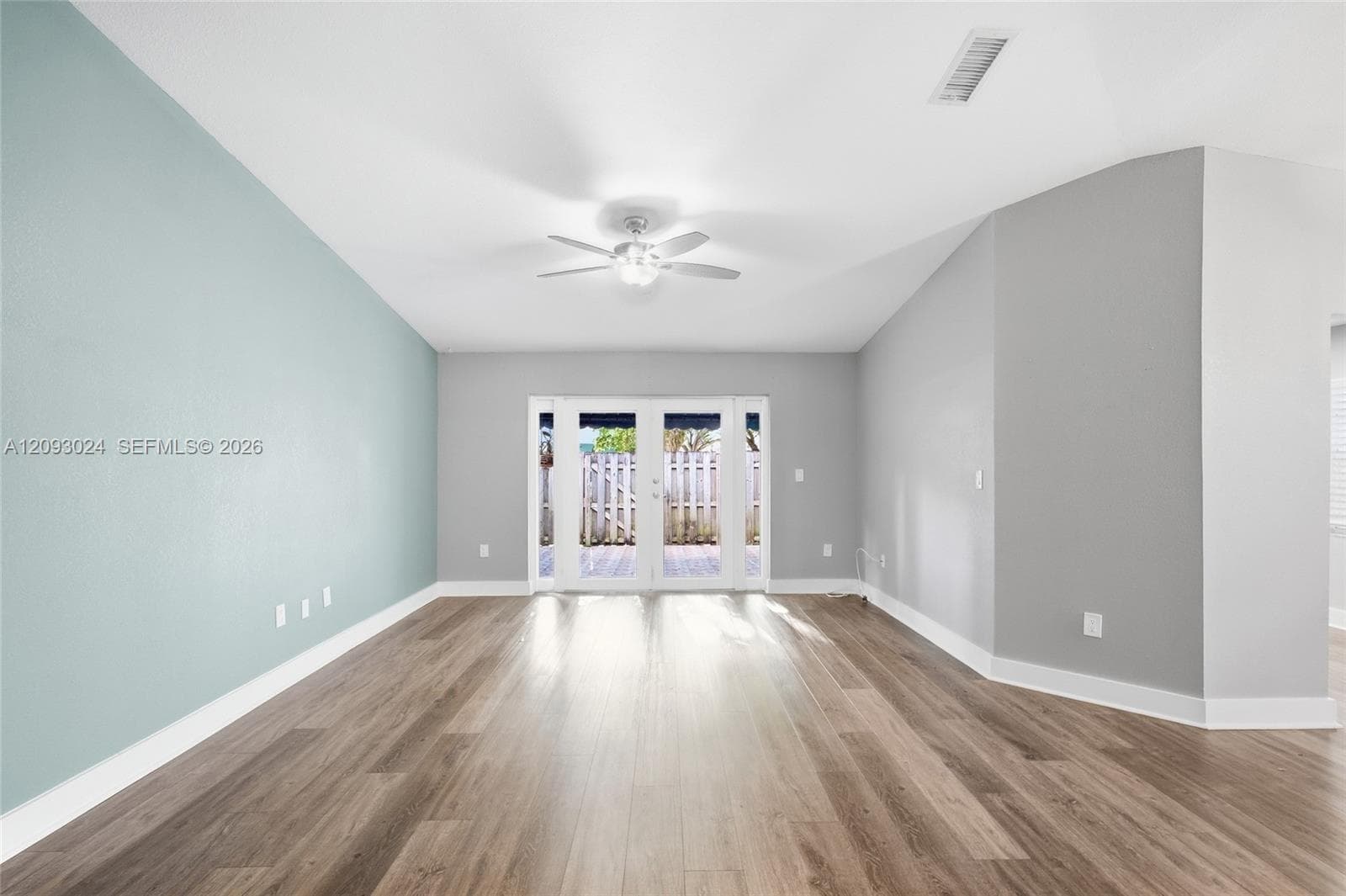 14270 SW 97th Ter photo 10