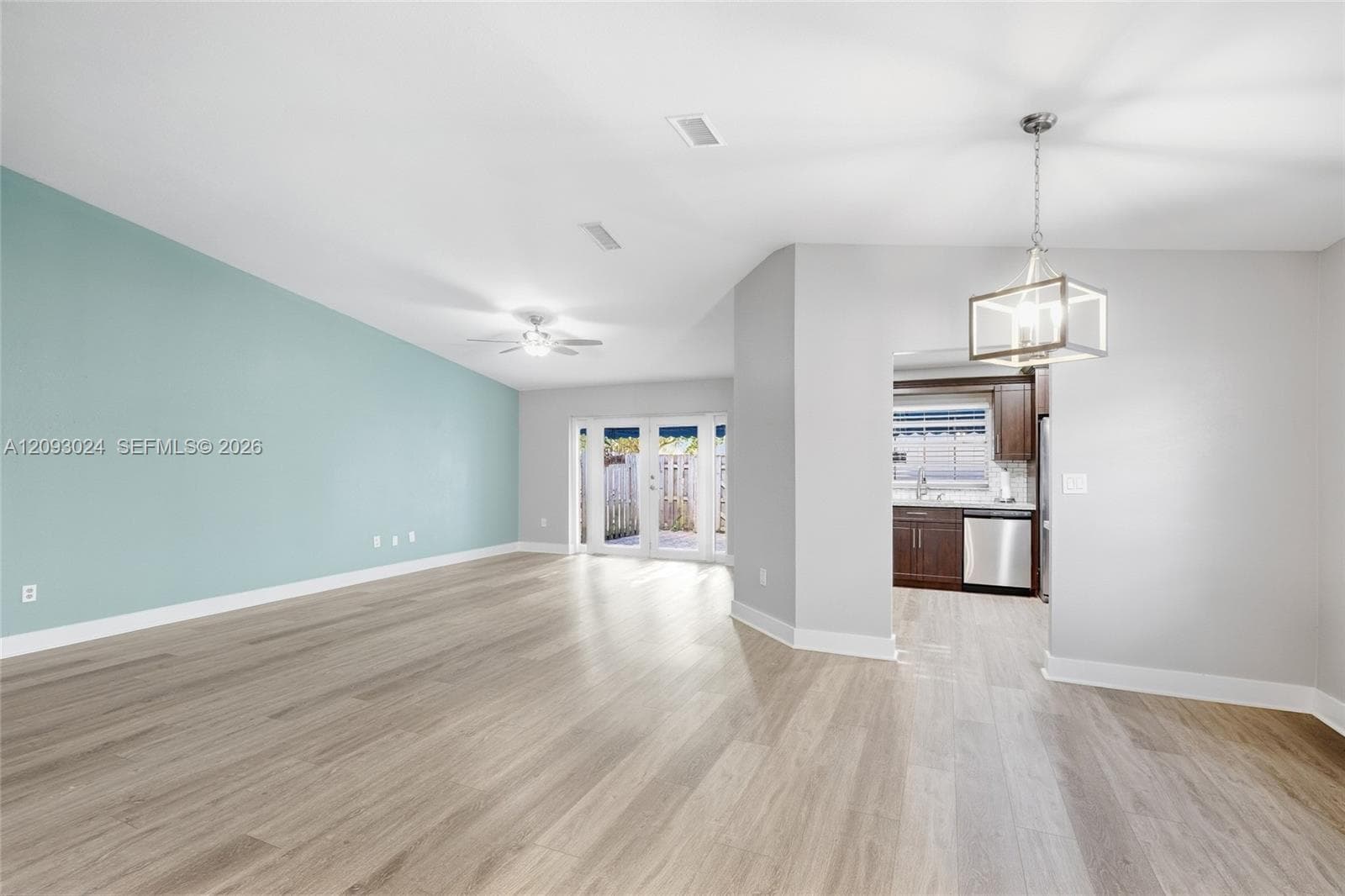 14270 SW 97th Ter photo 8