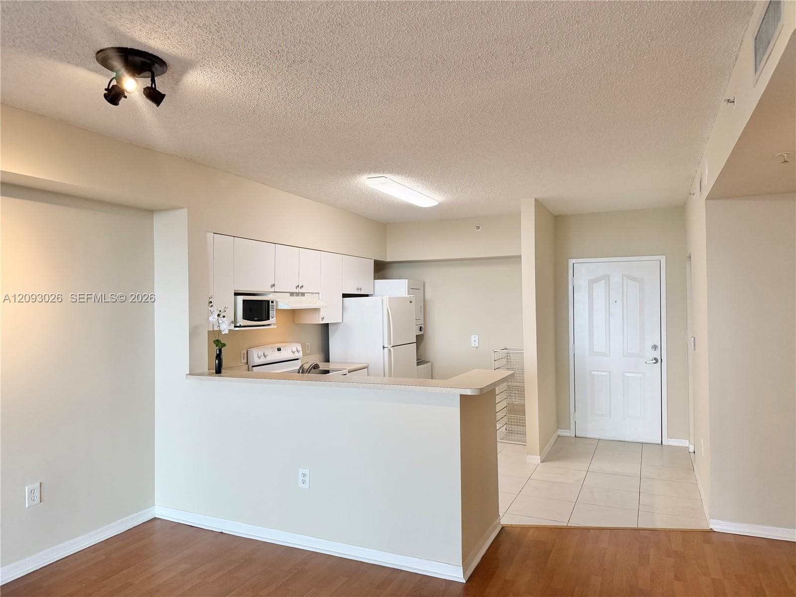 BLUE LAGOON CONDO · #TS-03 in Miami - Photo 23
