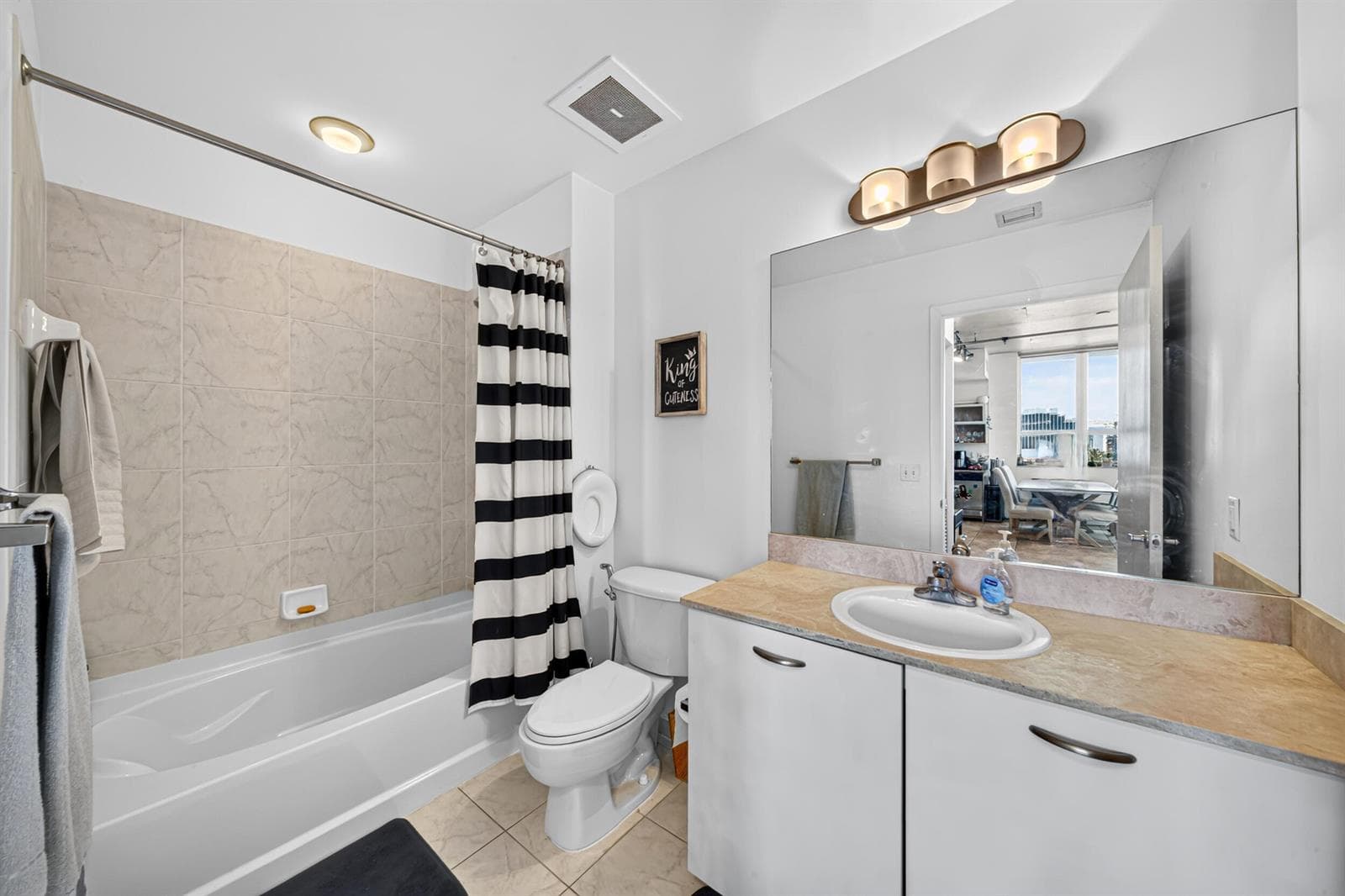 2nd Bathroom