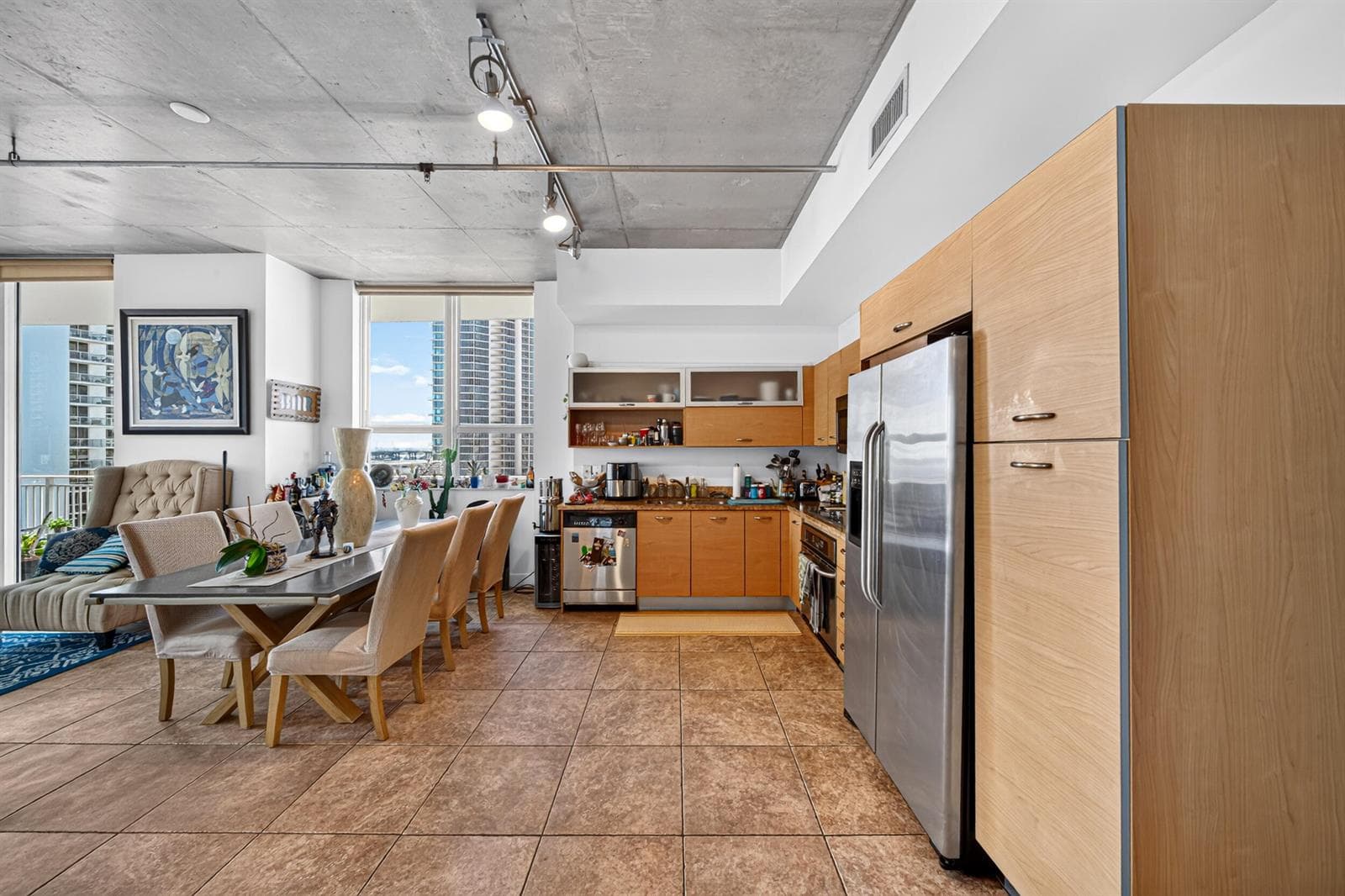 Kitchen/Dining