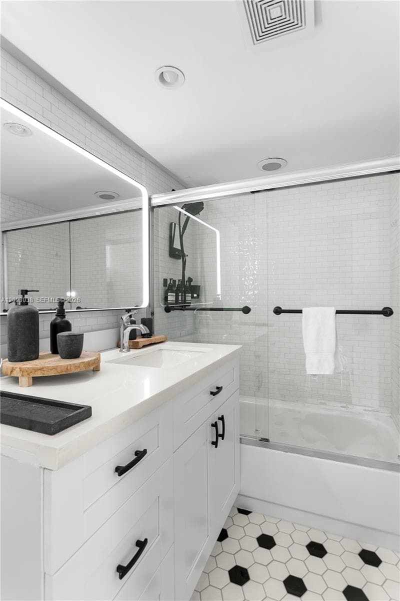 Vendome Place · #207 in Miami Beach - Photo 20