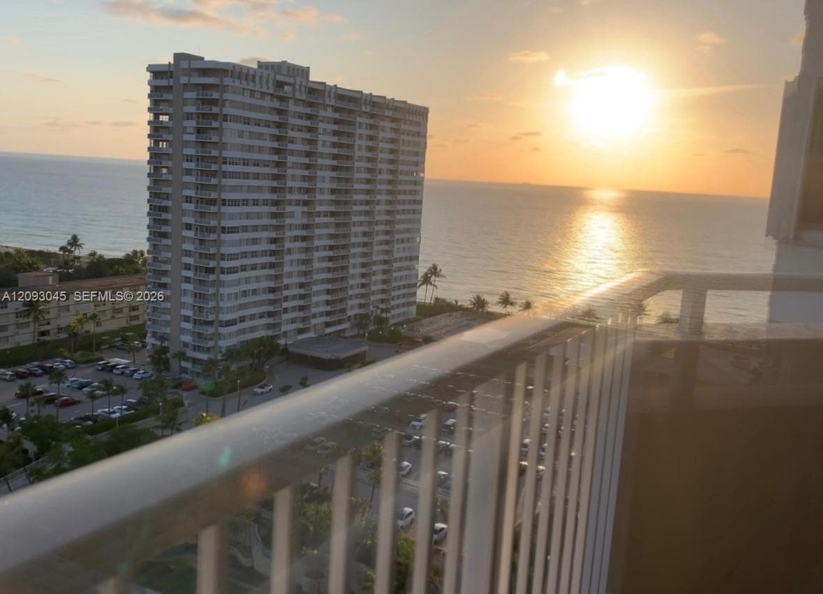 HEMISPHERES CONDO · #17M in Hallandale Beach - Photo 24