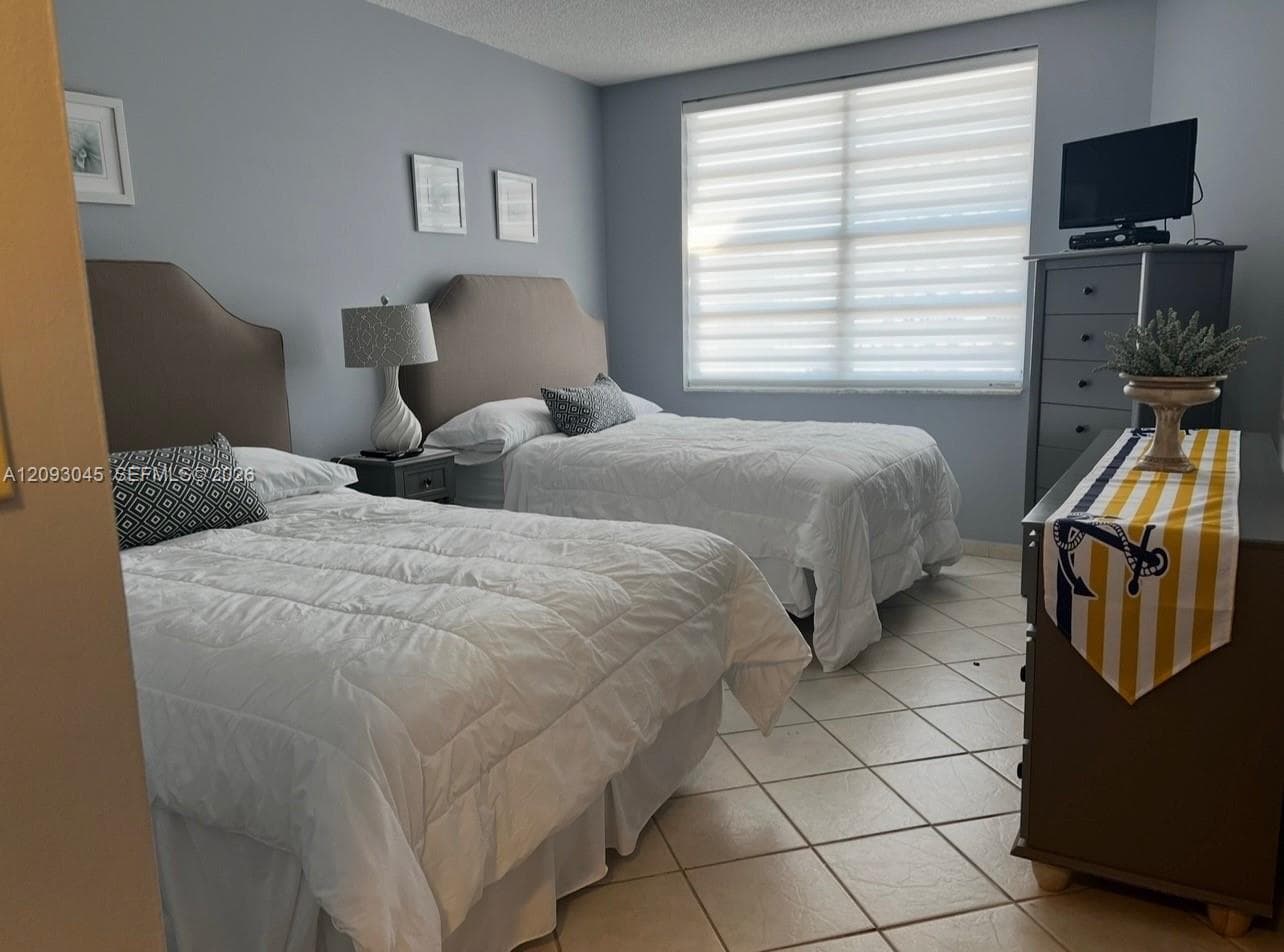 HEMISPHERES CONDO · #17M in Hallandale Beach - Photo 10