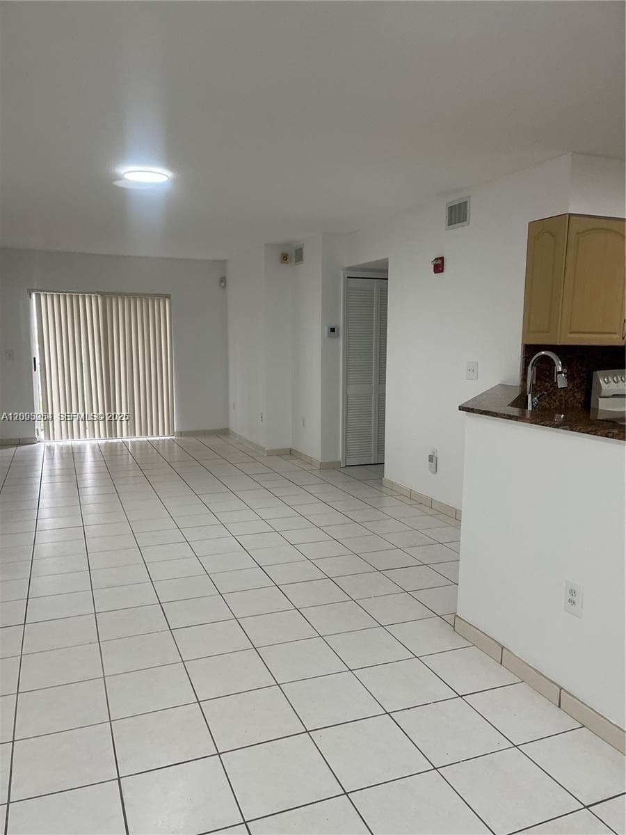 VISTA AL LAGO CONDO · #107 in Miami - Photo 3