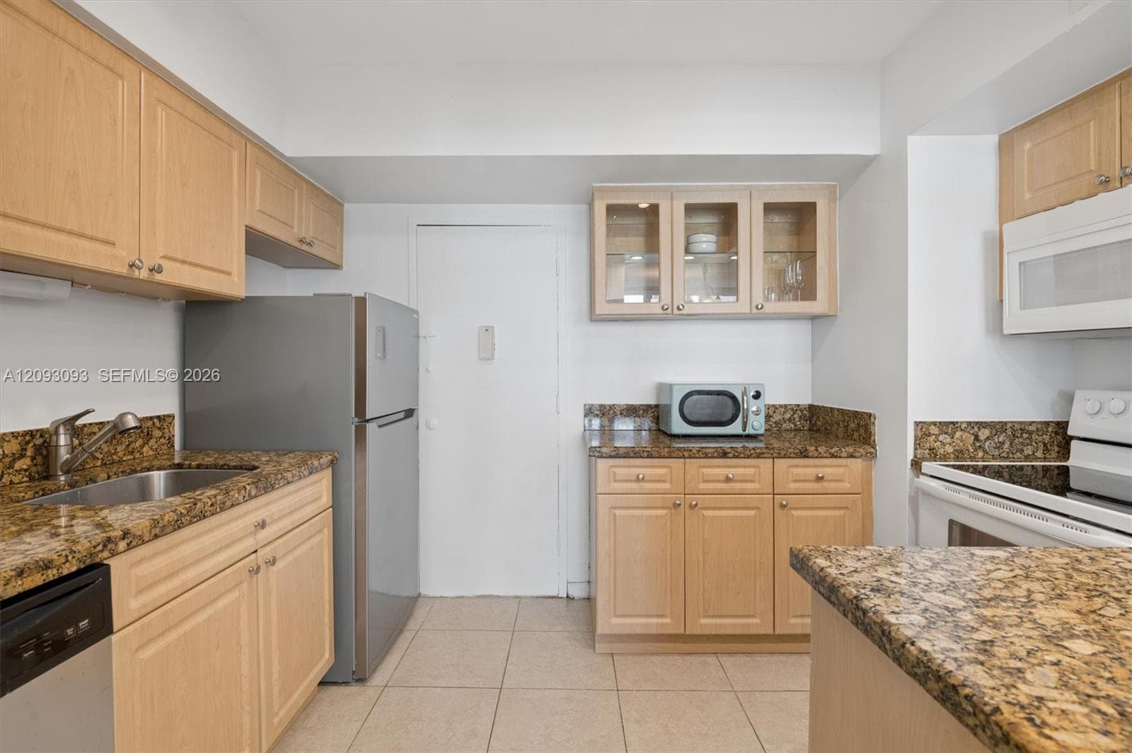 ALEXANDER TOWERS CONDO · #511 in Hollywood - Photo 2