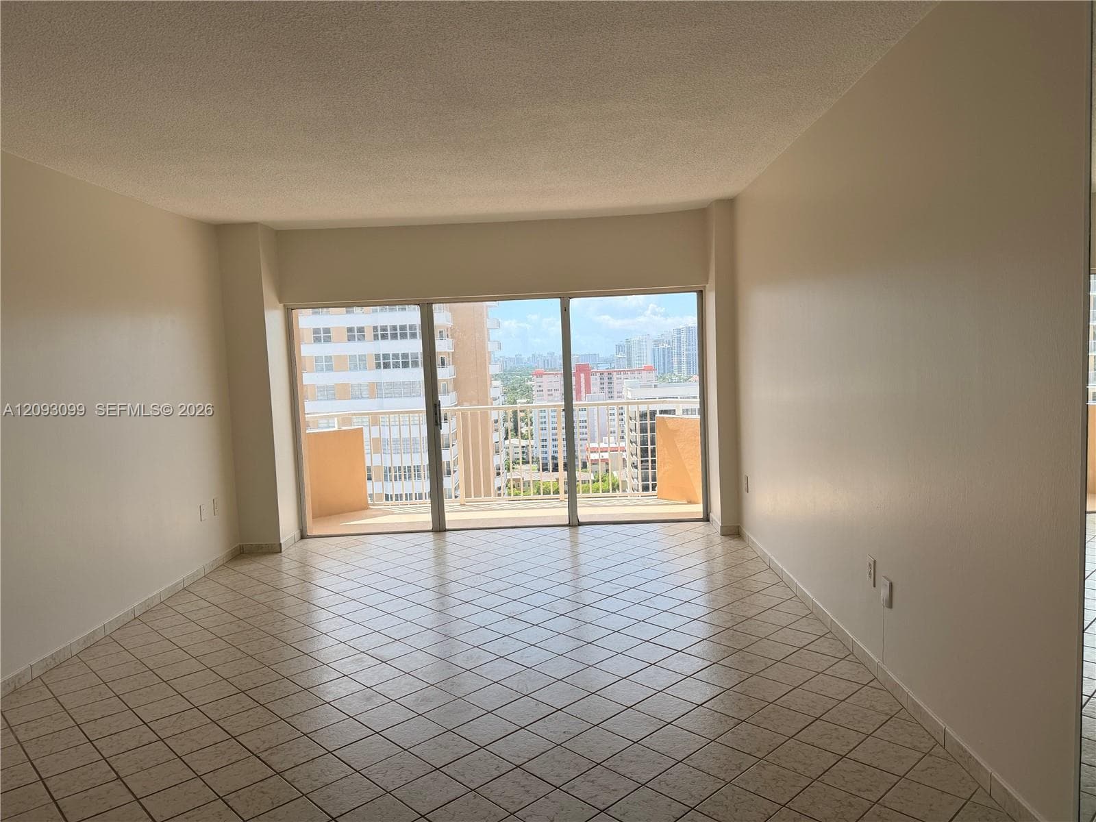 HEMISPHERES CONDO · #18C in Hallandale Beach - Photo 2
