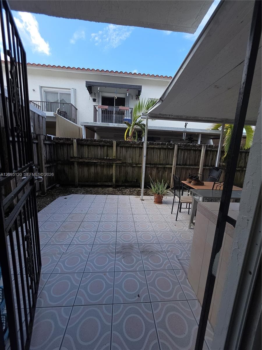 EL PRADO · #102-47 in Hialeah - Photo 3