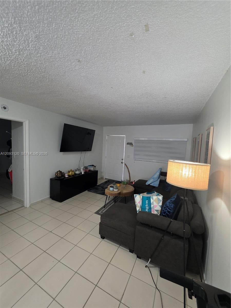 EL PRADO · #102-47 in Hialeah - Photo 9