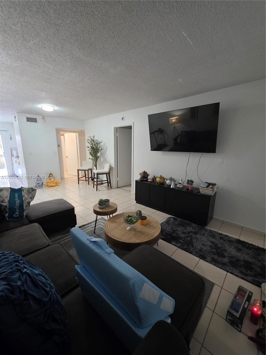 EL PRADO · #102-47 in Hialeah - Photo 8