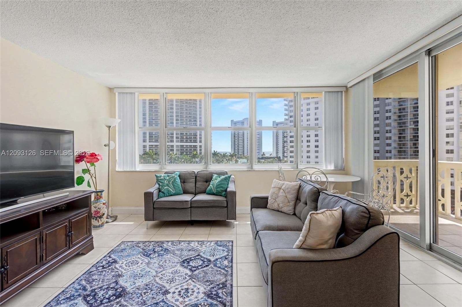 Imperial Towers · #609 in Hallandale Beach - Photo 5