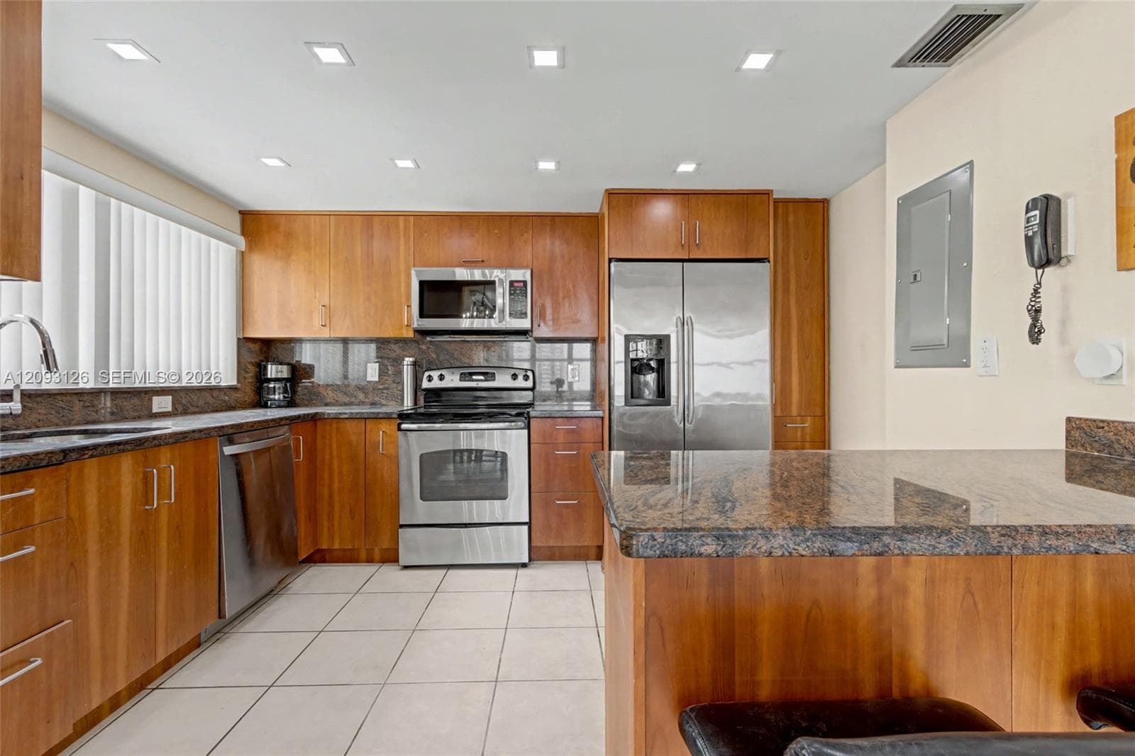 Imperial Towers · #609 in Hallandale Beach - Photo 20
