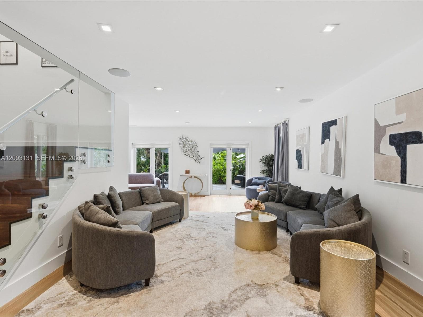 440 Victoria Ter photo 18