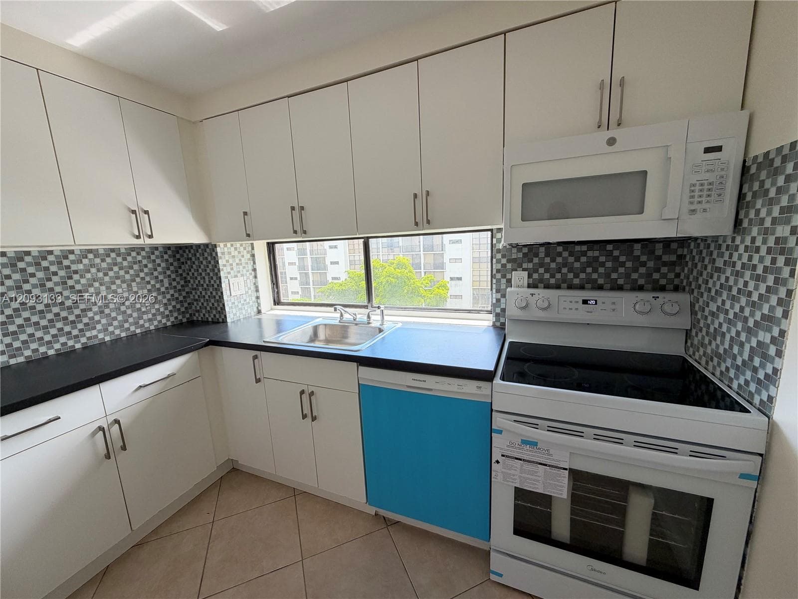 17121 N Bay Rd · #720 in Sunny Isles Beach - Photo 6