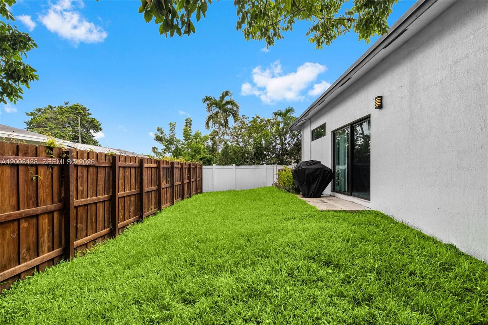808 NW 5th Ter photo 26