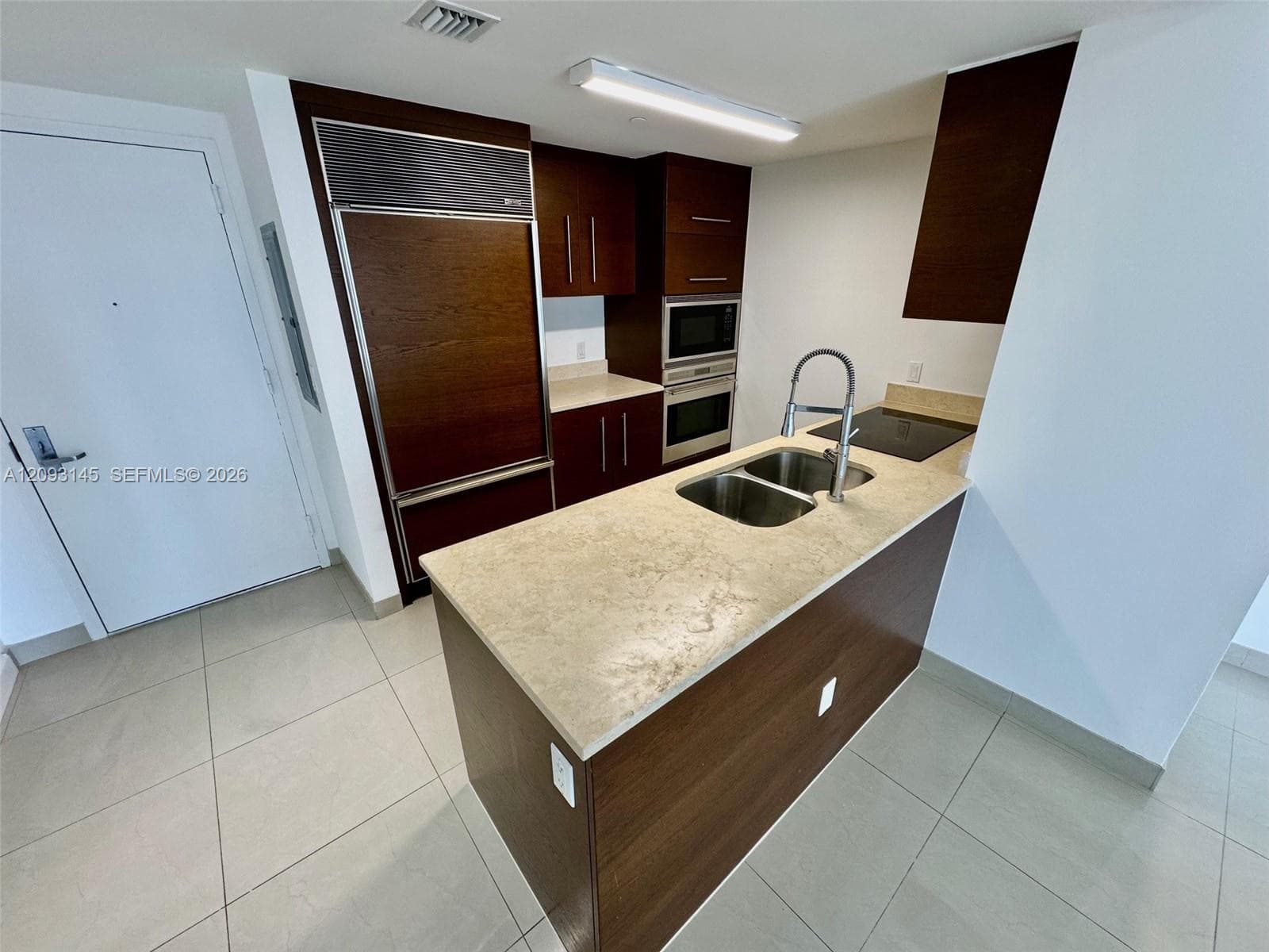 Icon Brickell I · #1809 in Miami - Photo 3