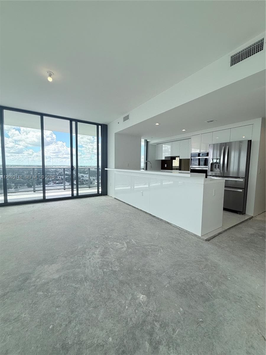 HALLANDALE OASIS WEST TOW · #1901 in Hallandale Beach - Photo 49