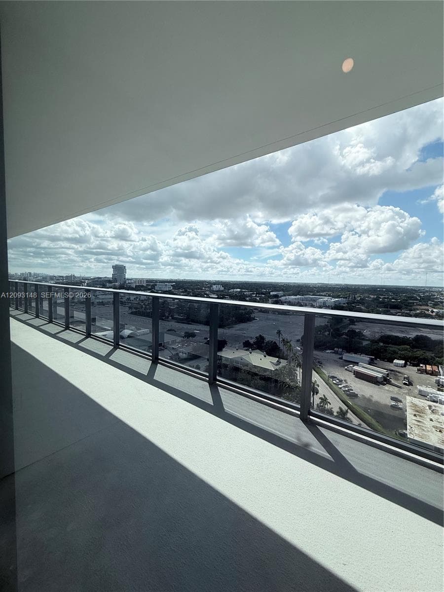 HALLANDALE OASIS WEST TOW · #1901 in Hallandale Beach - Photo 41
