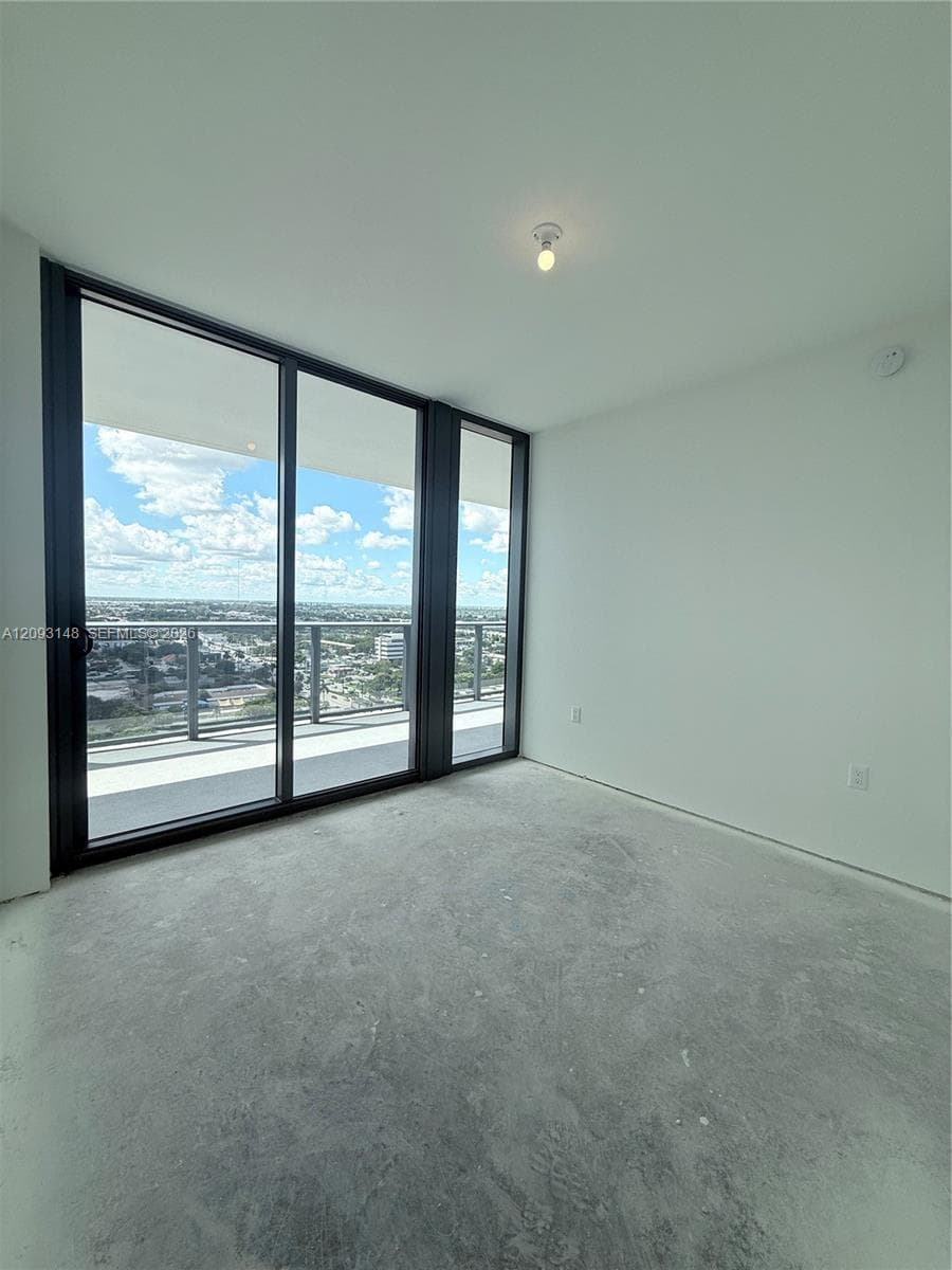 HALLANDALE OASIS WEST TOW · #1901 in Hallandale Beach - Photo 44