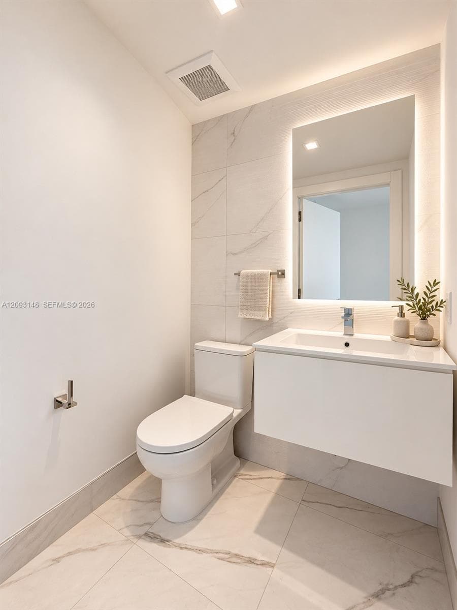 Virtually Staged – Furniture and décor shown are digitally added for visualization purposes only.