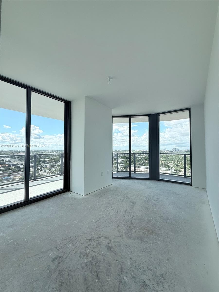 HALLANDALE OASIS WEST TOW · #1901 in Hallandale Beach - Photo 29