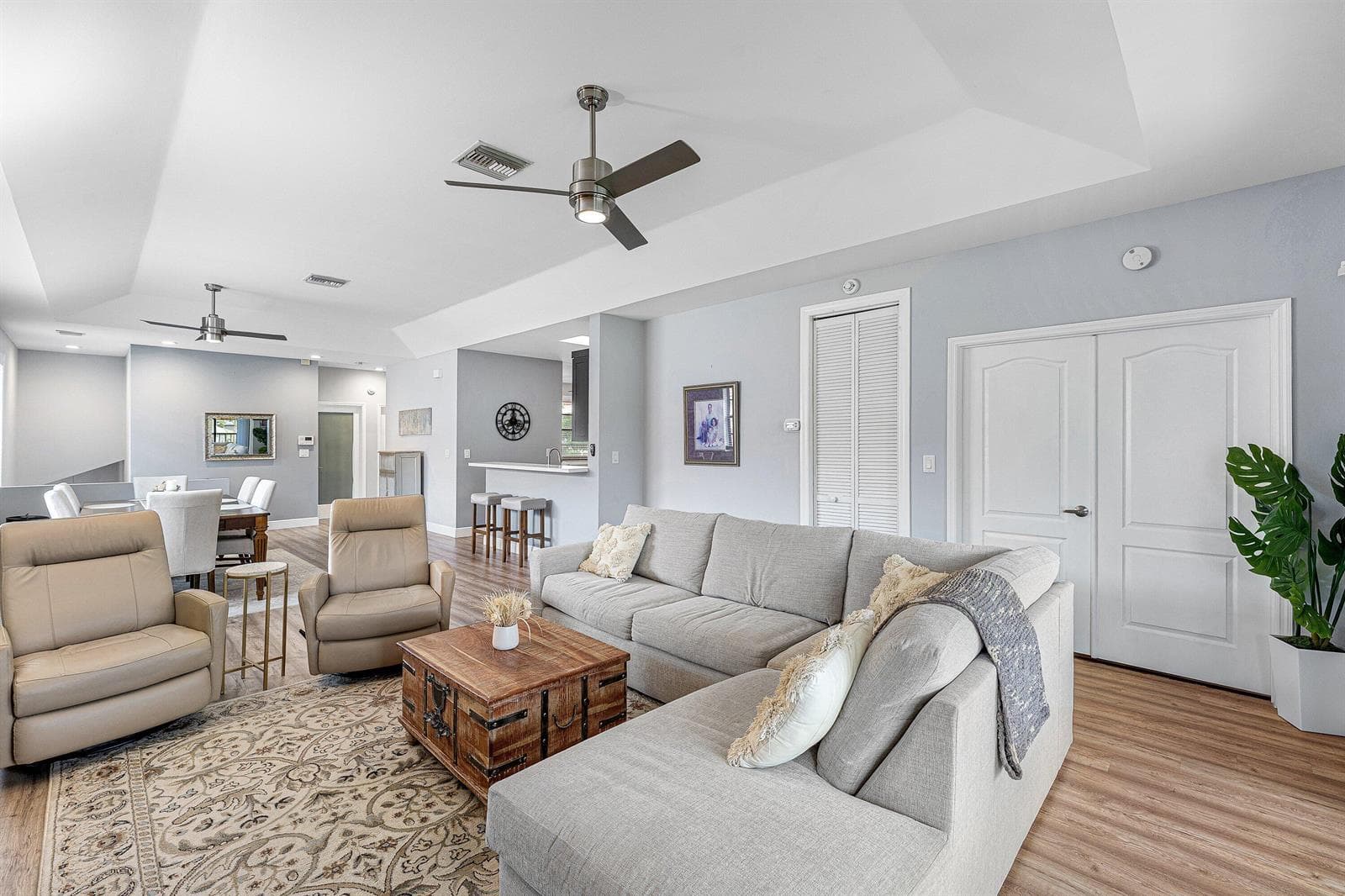 008-8682ViaReale-4-BocaRaton-FL-33496-S