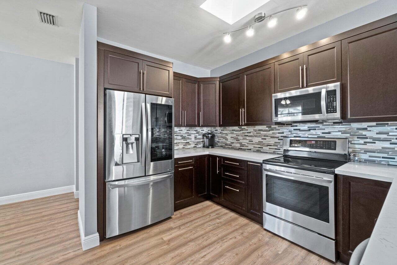 010-8682VaReale-BocaRaton-FL-33496-SMALL
