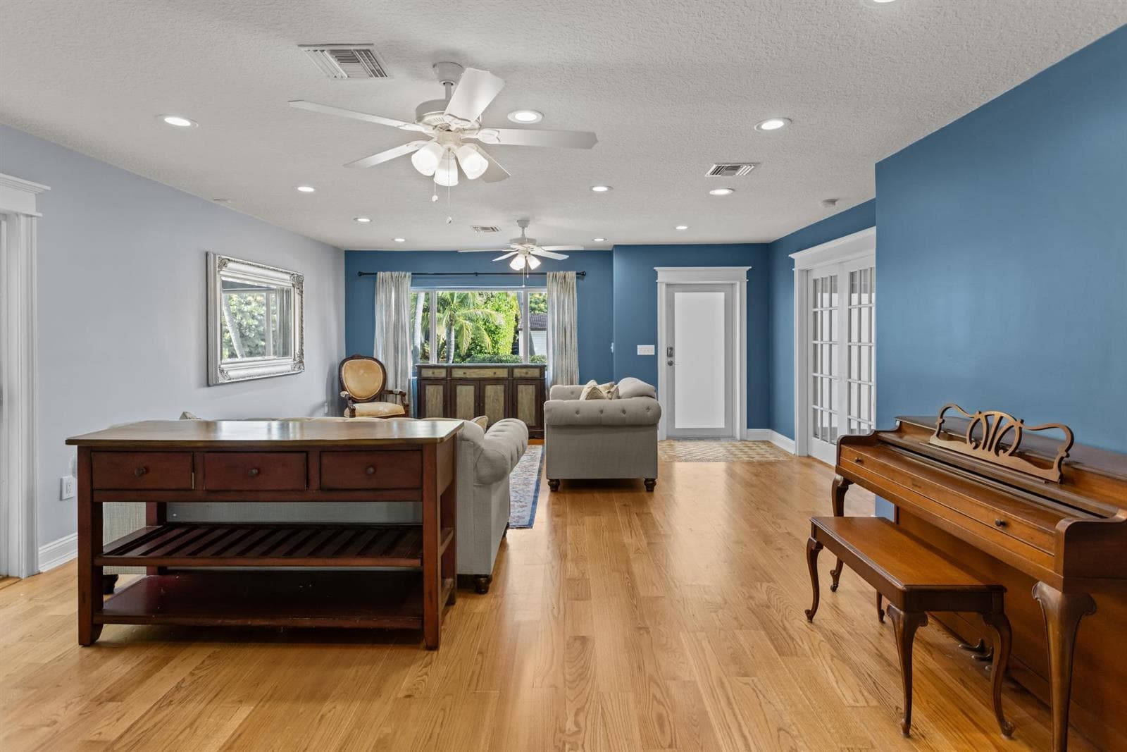 Formal Living RmE