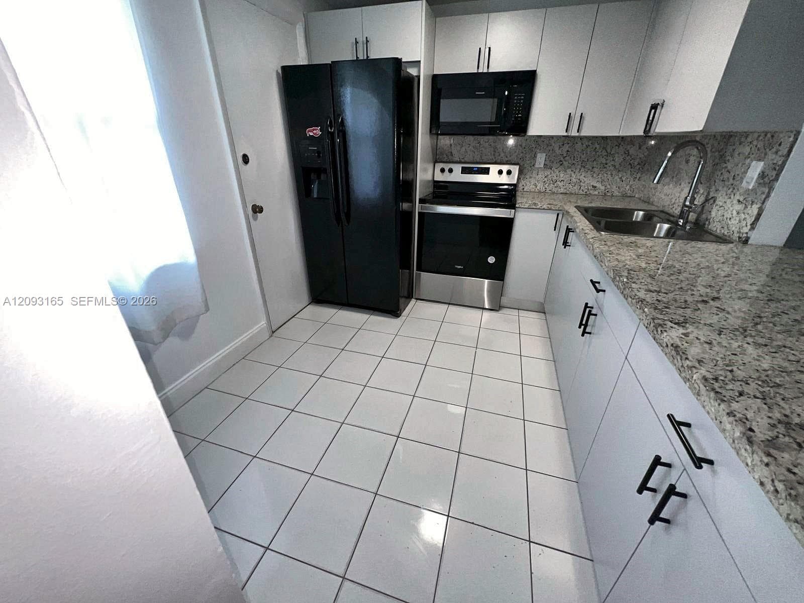 ROLLING GREEN CONDO B · #B118 in Miami - Photo 3