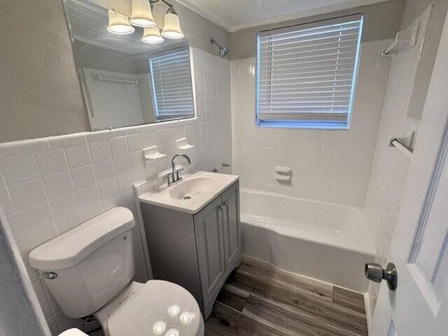 1025 apt 1 - bathroom