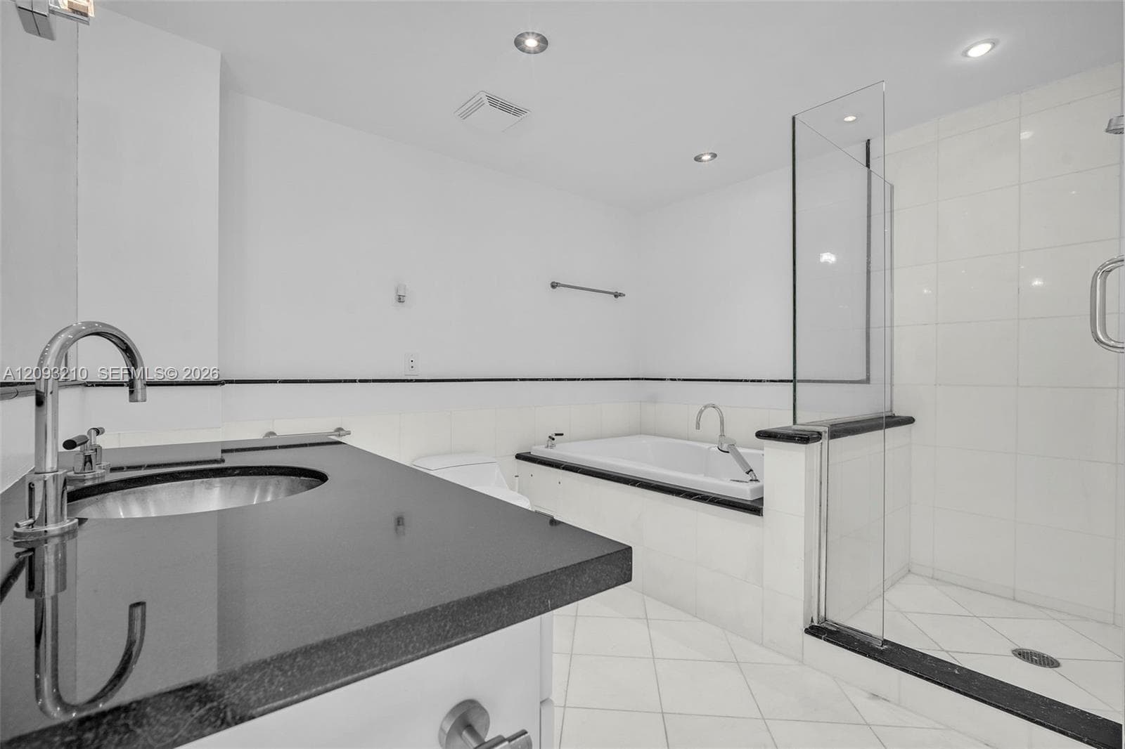 Bentley Bay · #803 in Miami Beach - Photo 15