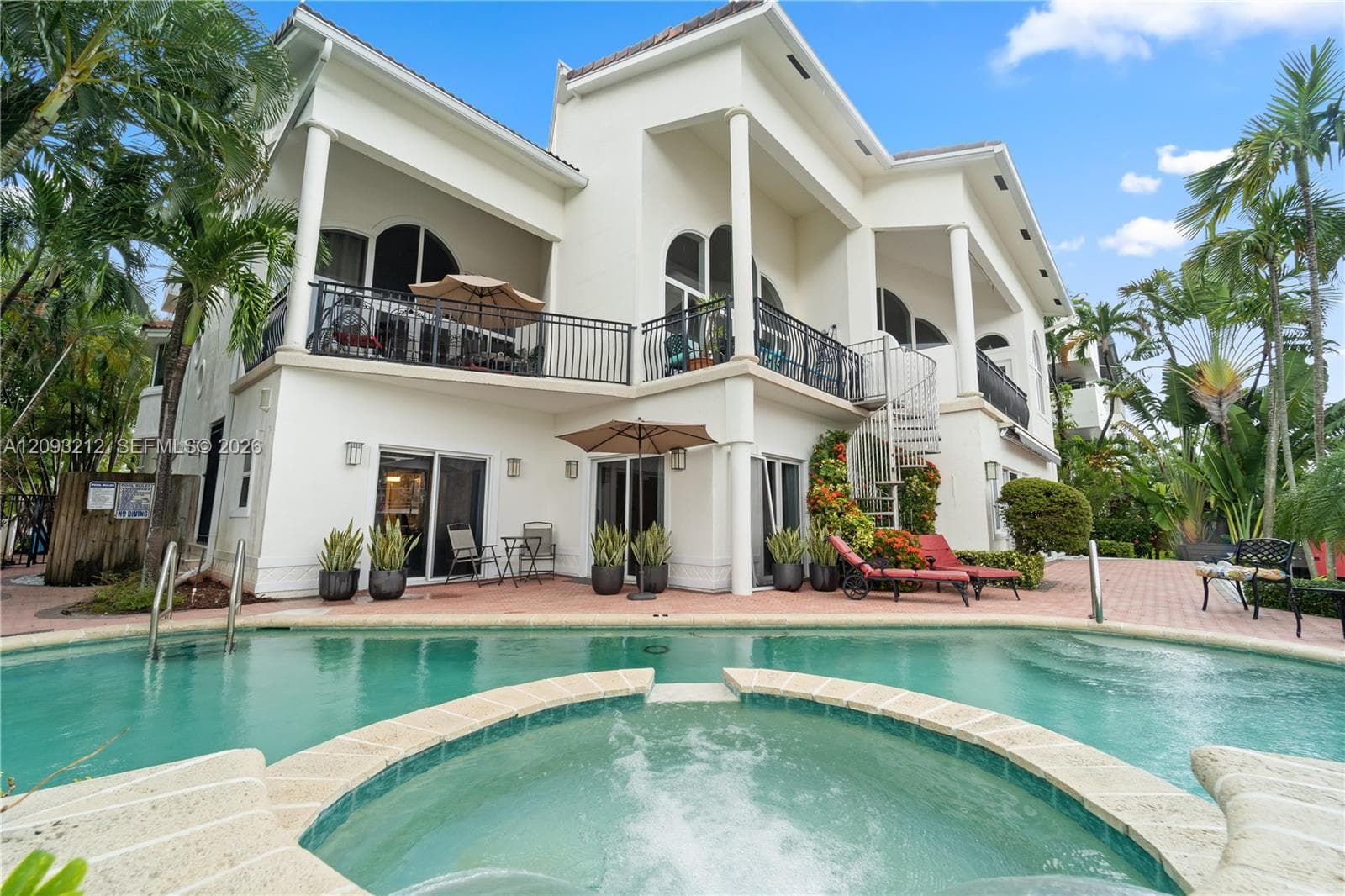 VILLA CONTESSA CONDO · #102 in Fort Lauderdale - Photo 2