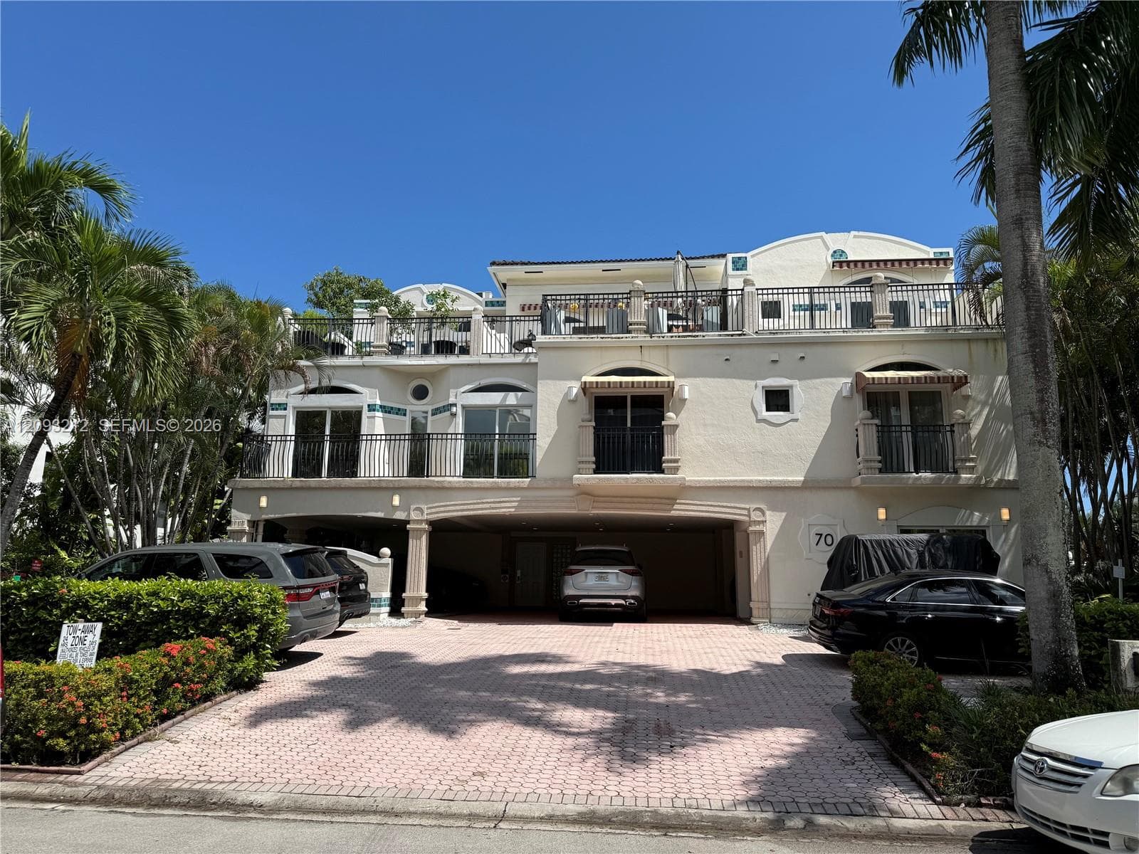 VILLA CONTESSA CONDO · #102 in Fort Lauderdale - Photo 1