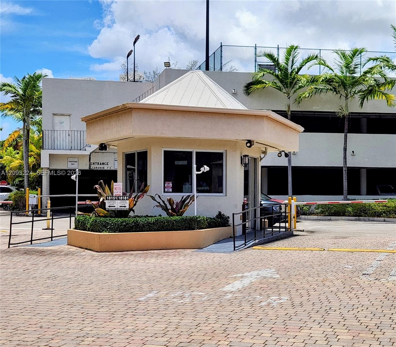 THE CLIPPER AT BISC COVE · #805 in Aventura - Photo 27