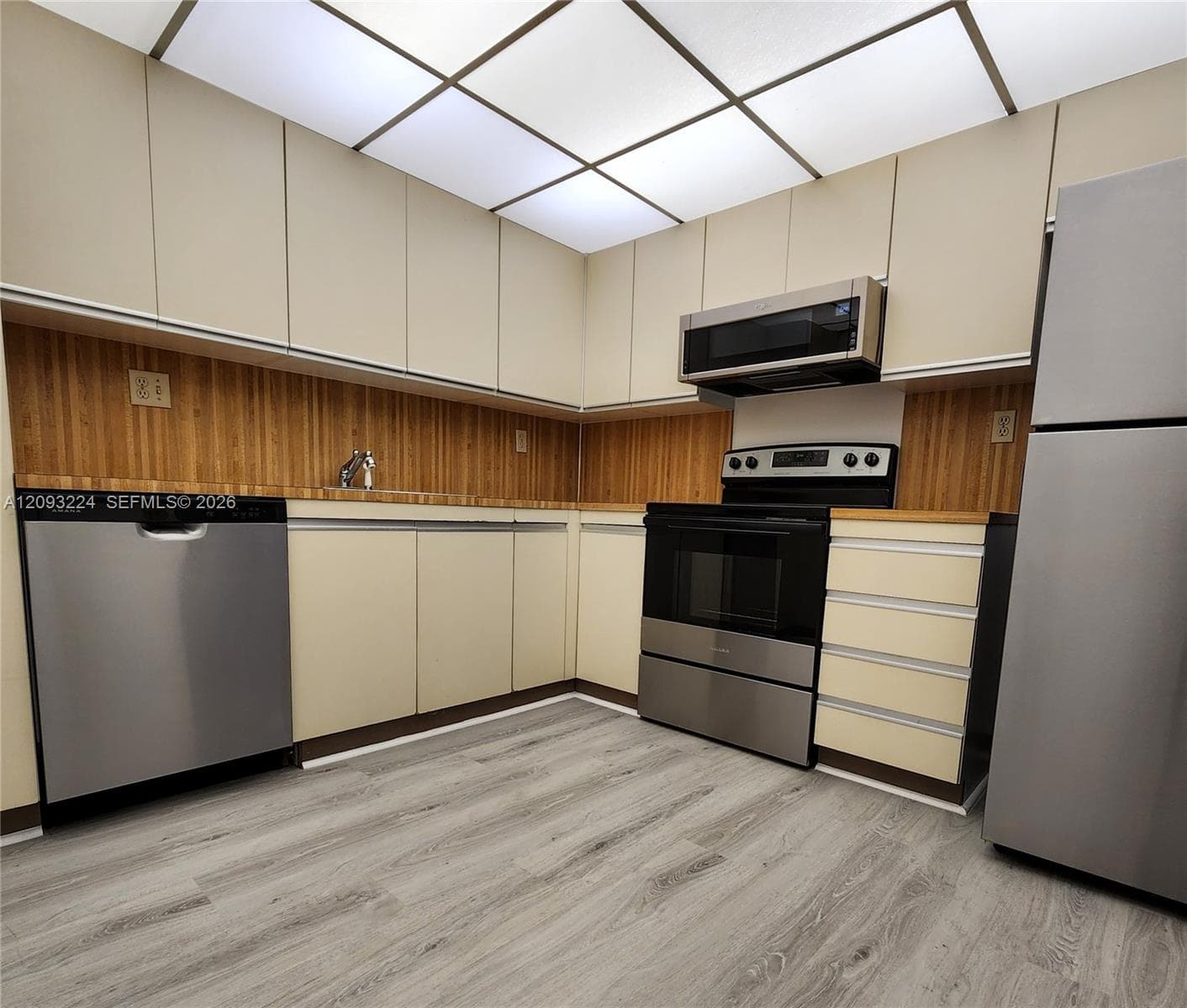 THE CLIPPER AT BISC COVE · #805 in Aventura - Photo 6