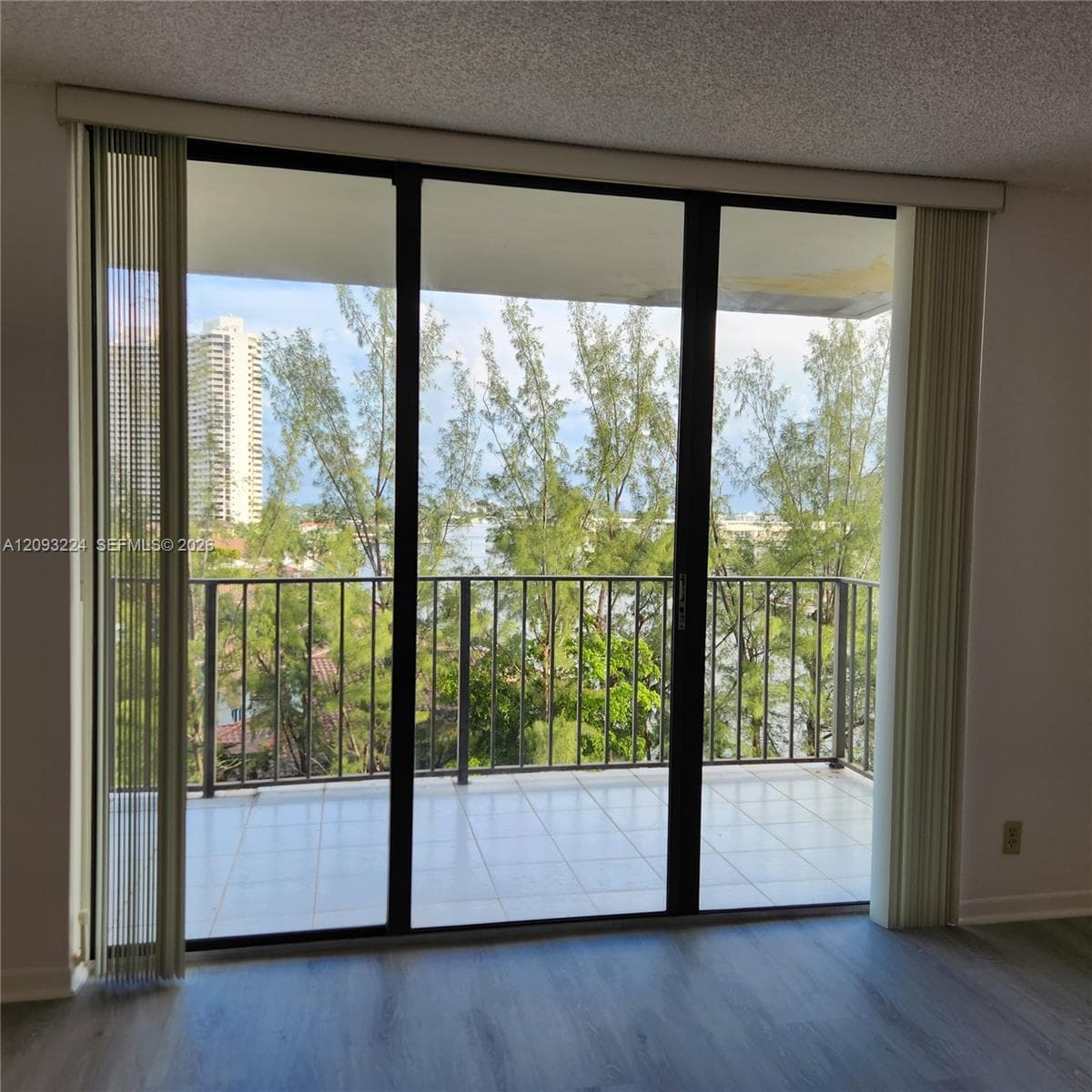 THE CLIPPER AT BISC COVE · #805 in Aventura - Photo 15