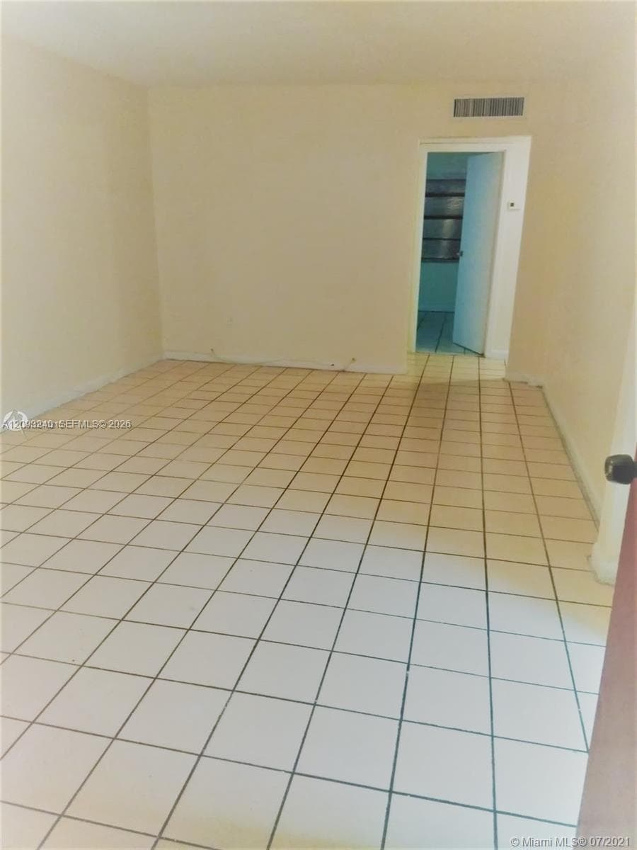 KINGS COVE CONDO · #221 in Hialeah - Photo 3