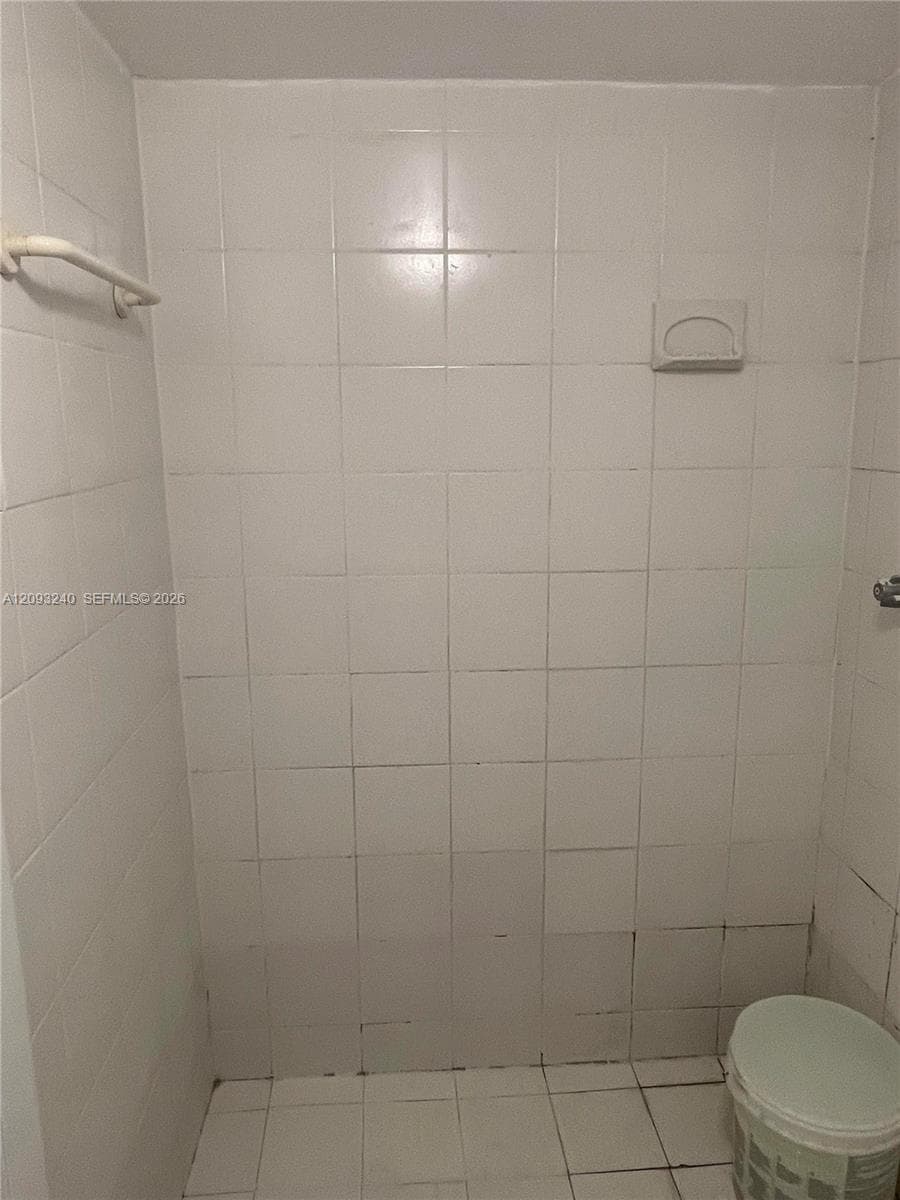 KINGS COVE CONDO · #221 in Hialeah - Photo 8