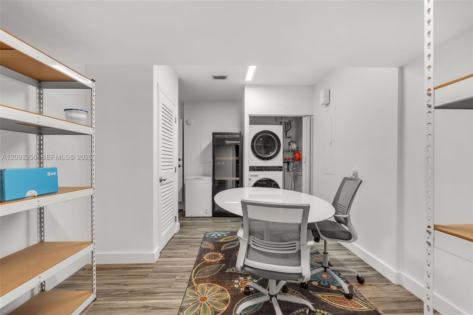 700 Vilabella Ave photo 36