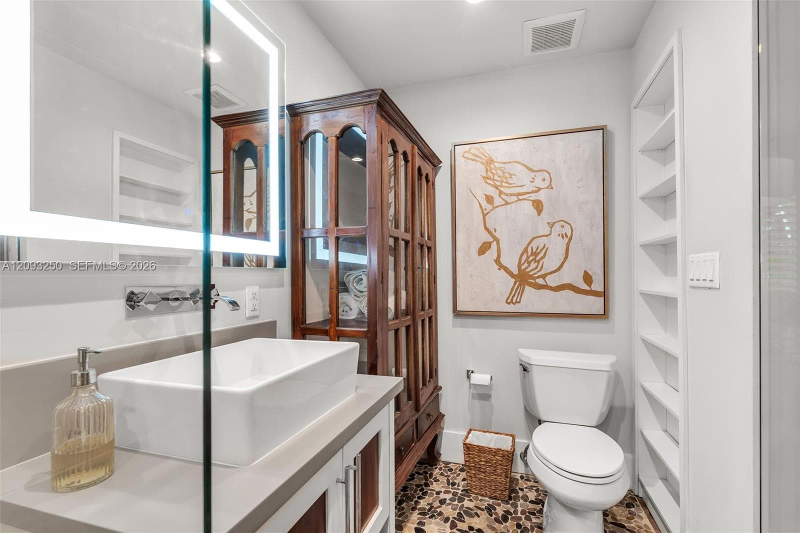 700 Vilabella Ave photo 33