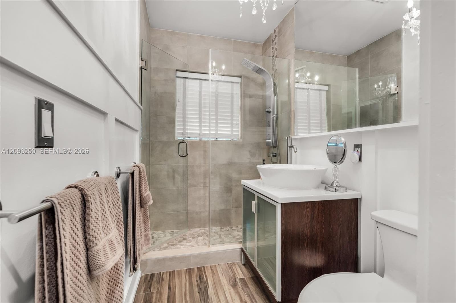 700 Vilabella Ave photo 29