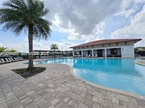 AQUABELLA NORTH in Hialeah - Photo 8