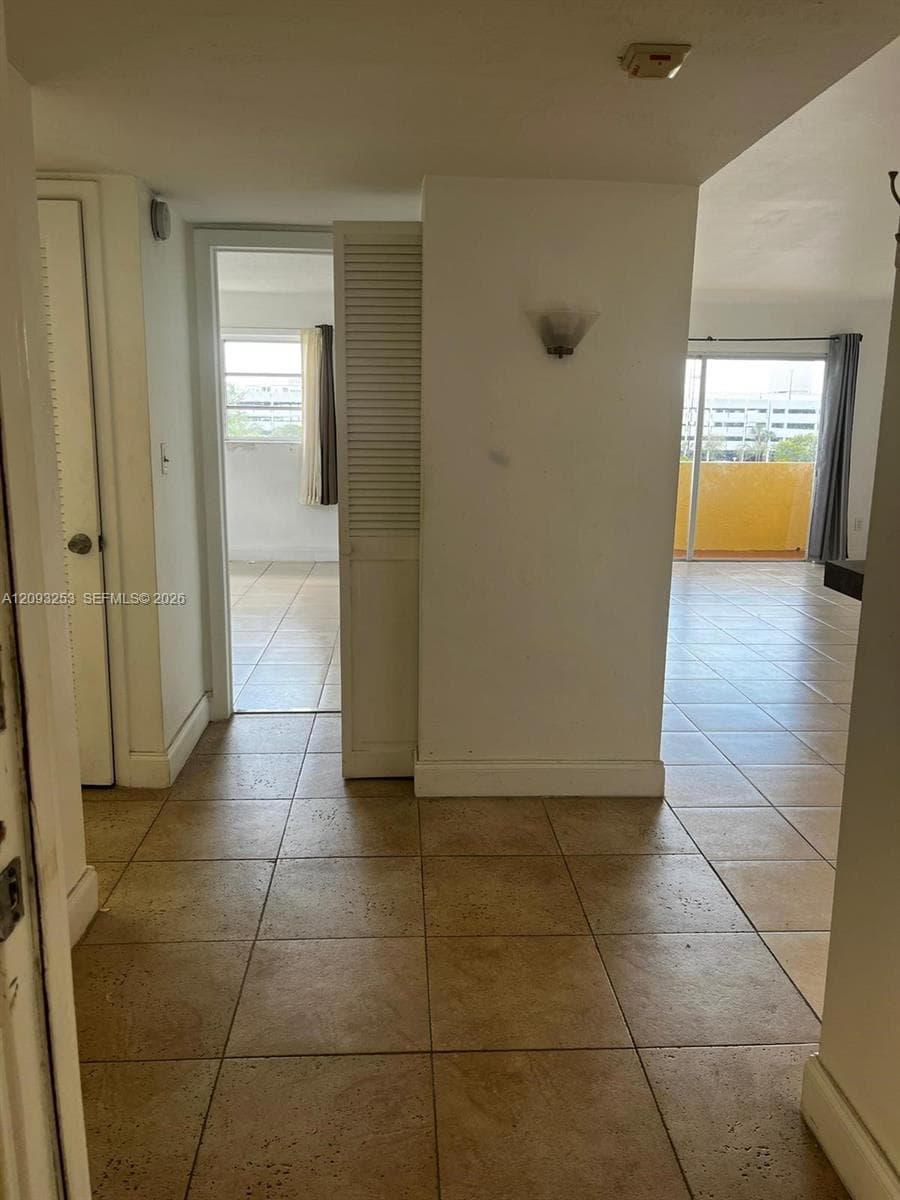 VILLAGE AT DADELAND CONDO · #K410 in Miami - Photo 2