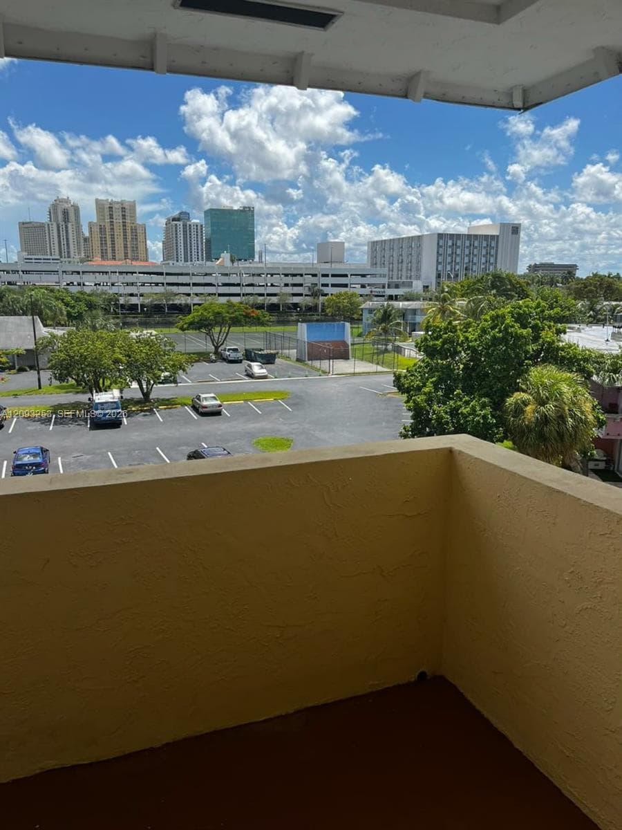 VILLAGE AT DADELAND CONDO · #K410 in Miami - Photo 7
