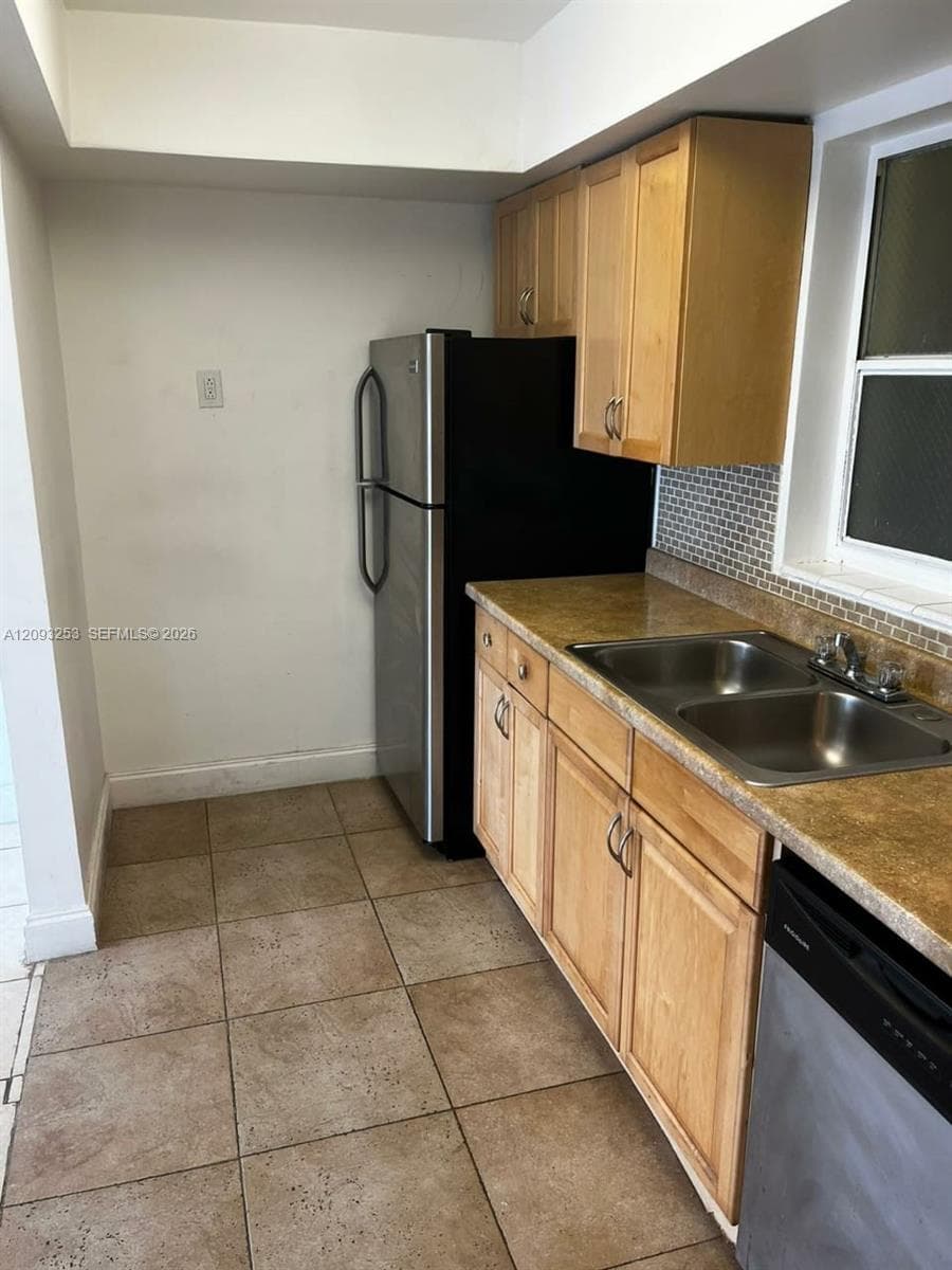 VILLAGE AT DADELAND CONDO · #K410 in Miami - Photo 9
