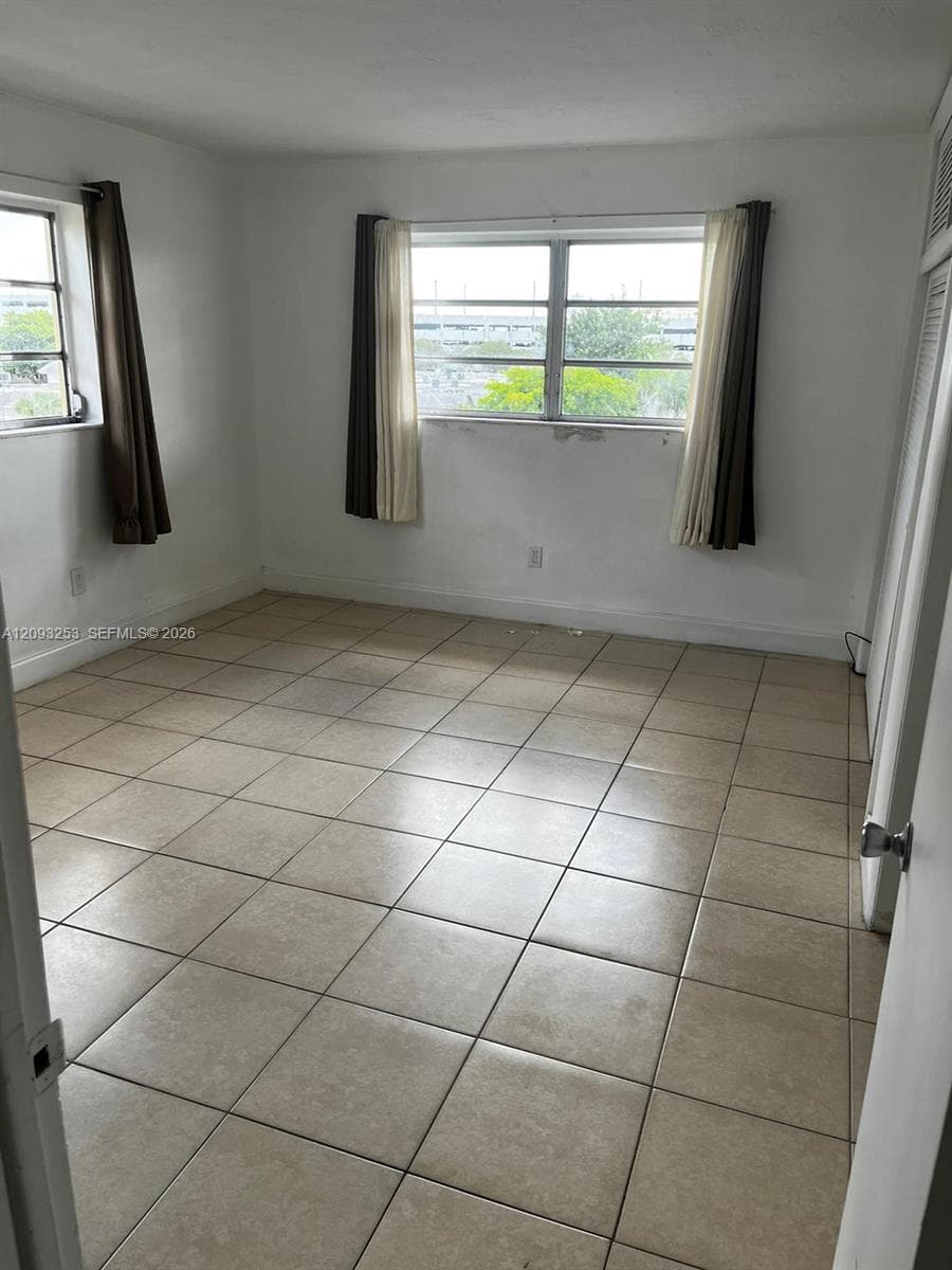 VILLAGE AT DADELAND CONDO · #K410 in Miami - Photo 10