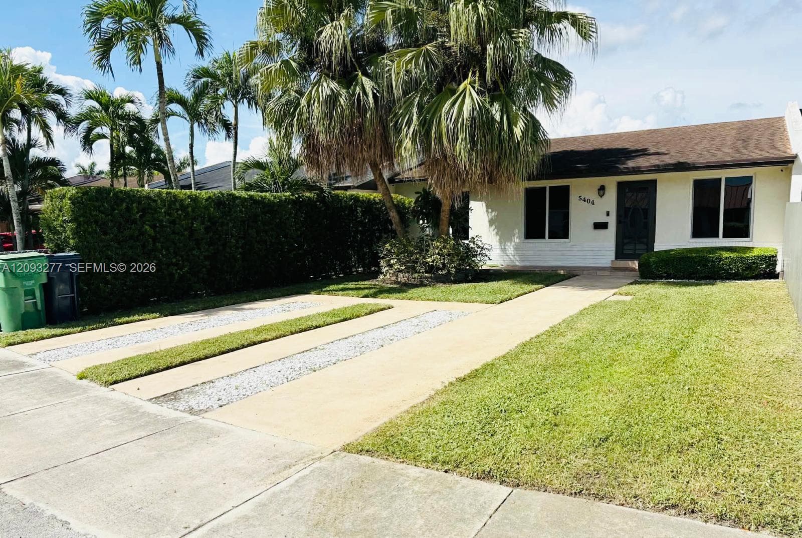 5404 SW 127th Way photo 4