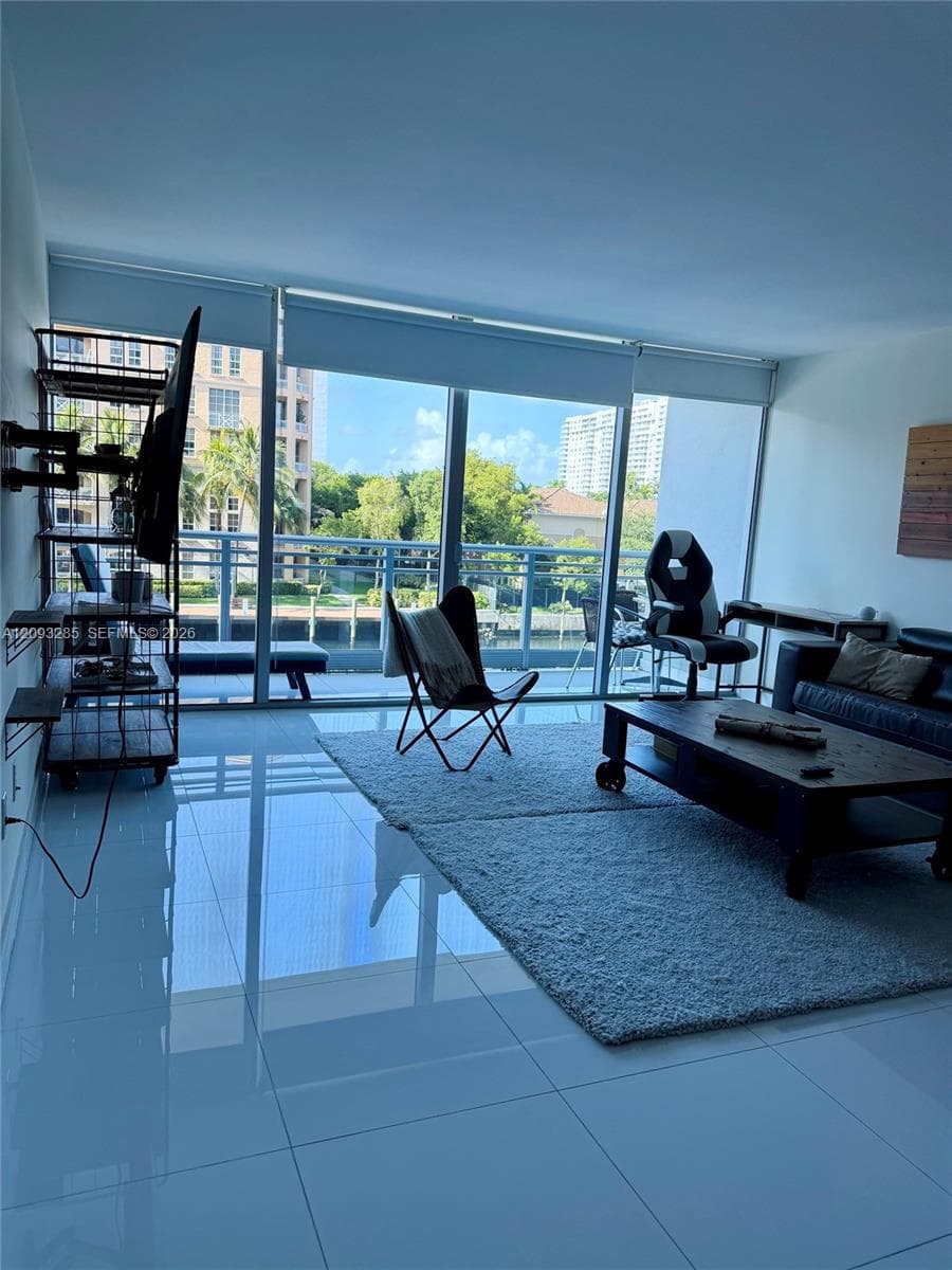 Artech · #216 in Aventura - Photo 7