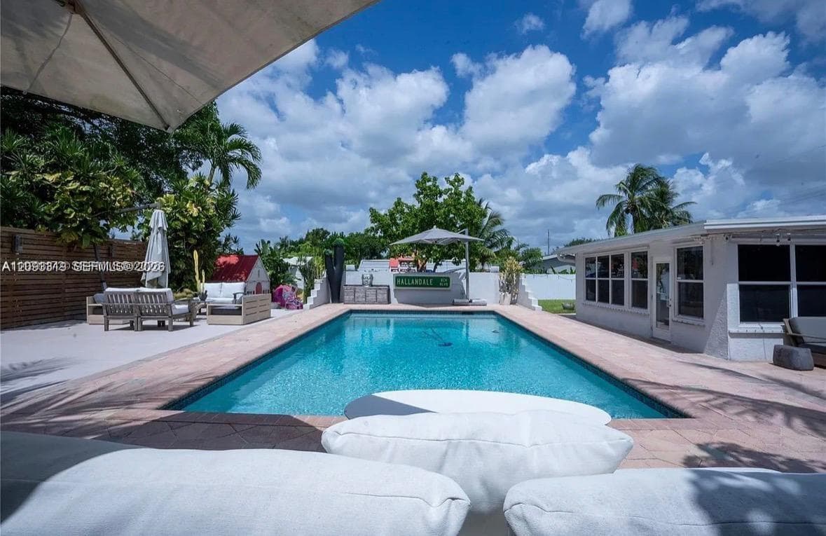 31 SW 6th St photo 1
